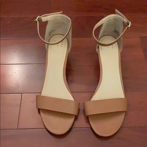 Great condition small wedge sandal